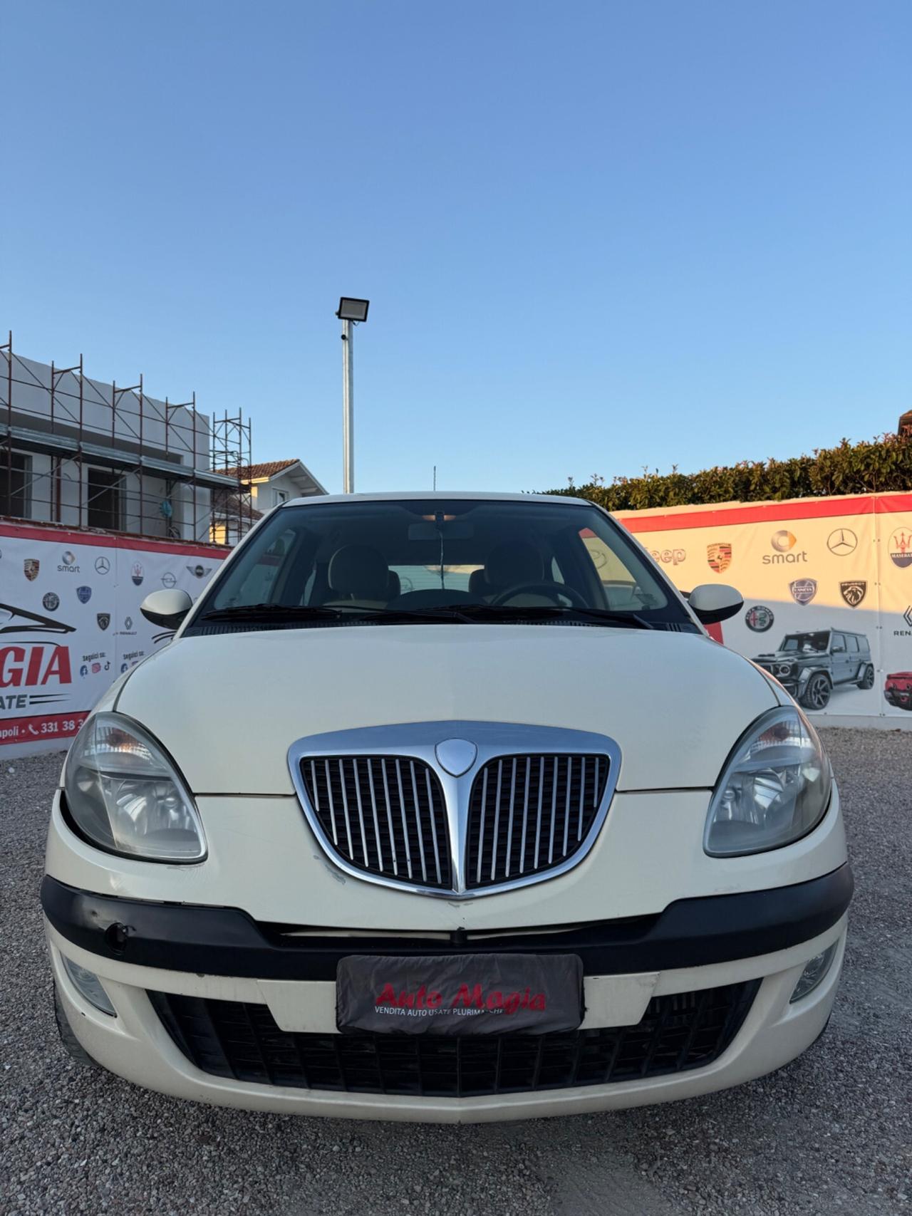 Lancia Ypsilon 1.3 Multijet 16V Argento