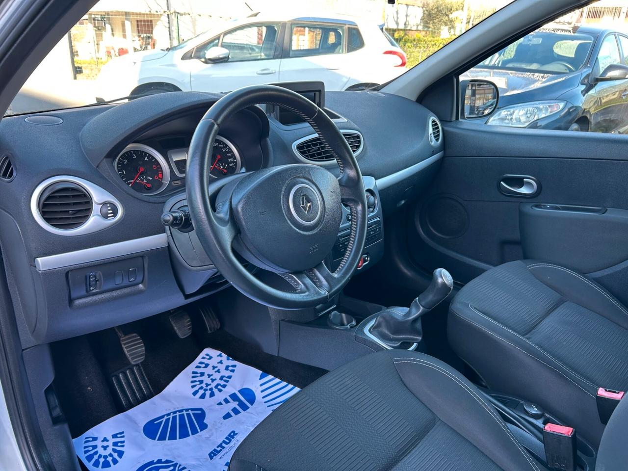 Renault Clio 1.5 dCi 5p UNIPROPRIETARIO-NEOPATENTATI