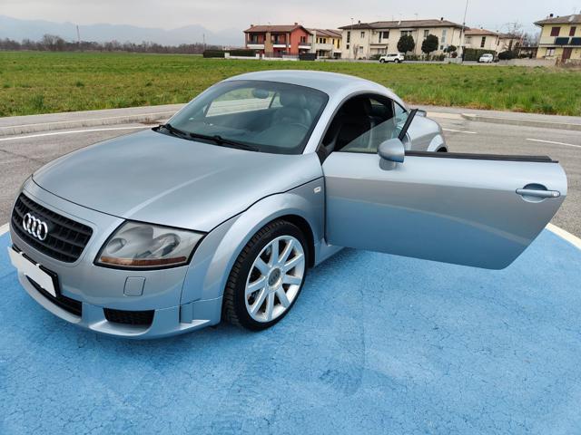 AUDI TT Coupé 3.2 Quattro ( CAMBIO MANUALE )
