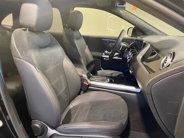 Mercedes-Benz GLA*200d*AMG-LINE*PREMIUM*PLUS*AMG-NIGHT*19"*TETTO*SOUND*AMBIENT-LIGHT*