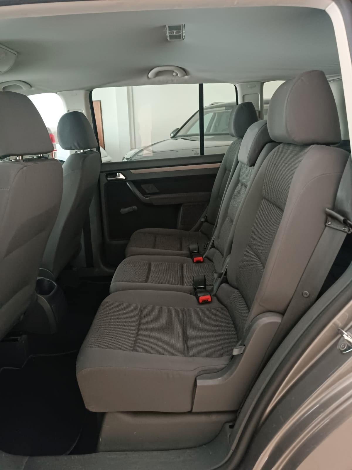 Volkswagen Touran 2.0 Trendline Ecofuel 7 Posti