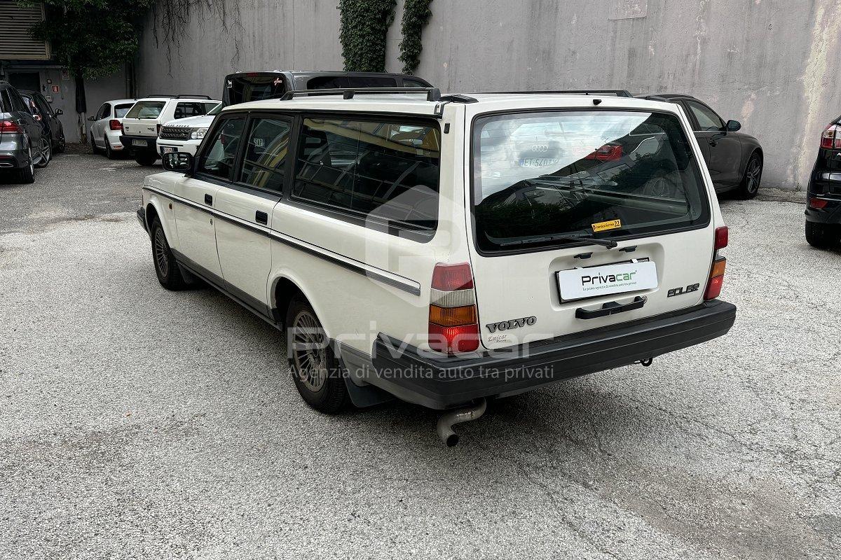 VOLVO 240 2.0 cat Station Wagon Polar