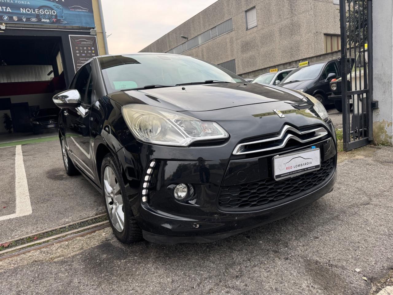 Ds DS3 DS 3 1.6 VTi 120 aut. Just Black