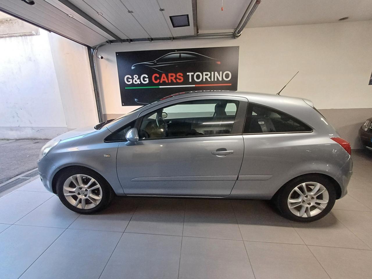 Opel Corsa 1.2 3 porte Club