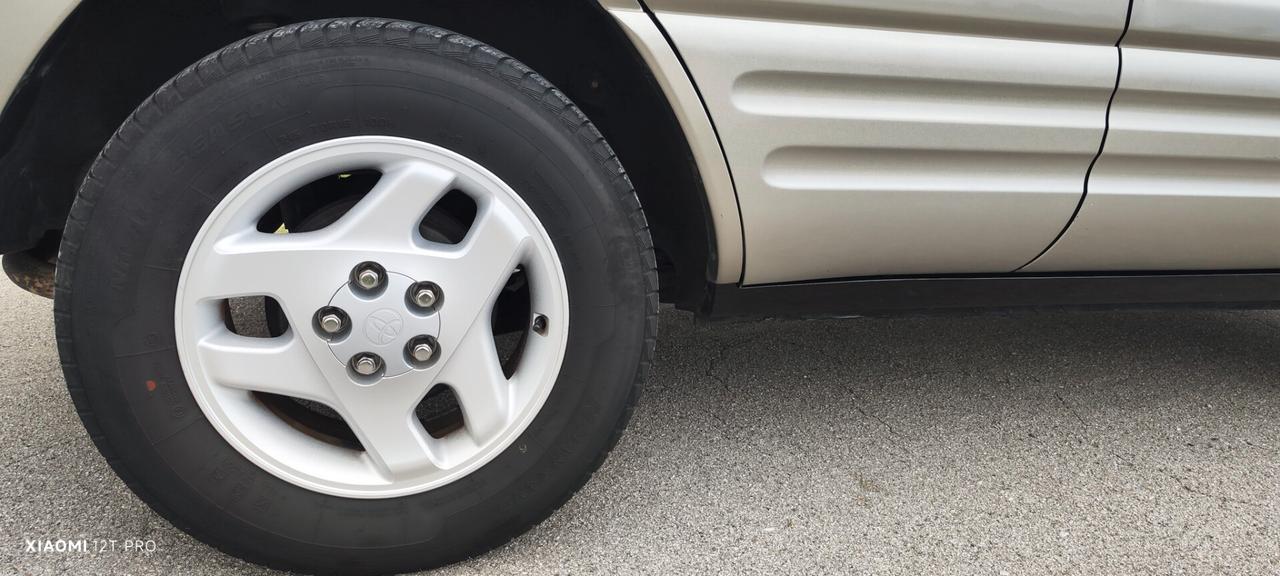 Toyota RAV 4 2.000cc (IMPIANTO METANO)