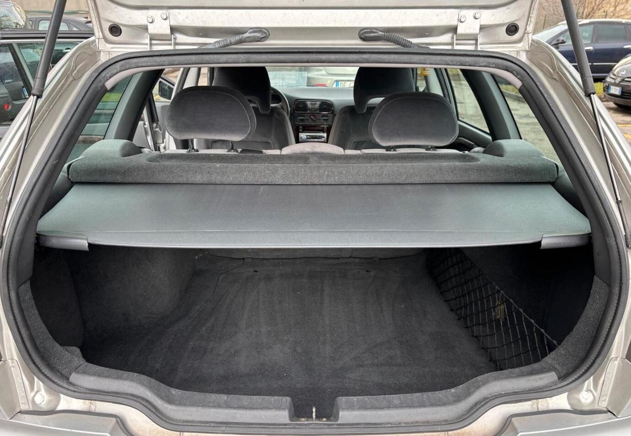 Volvo V40 1.6 16V cat