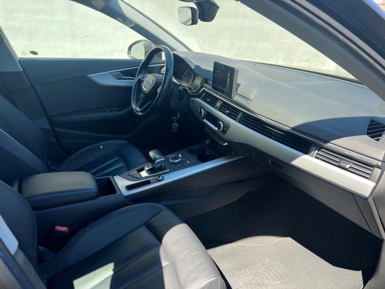 Audi A4 2.0 TDI 150 CV ultra Design