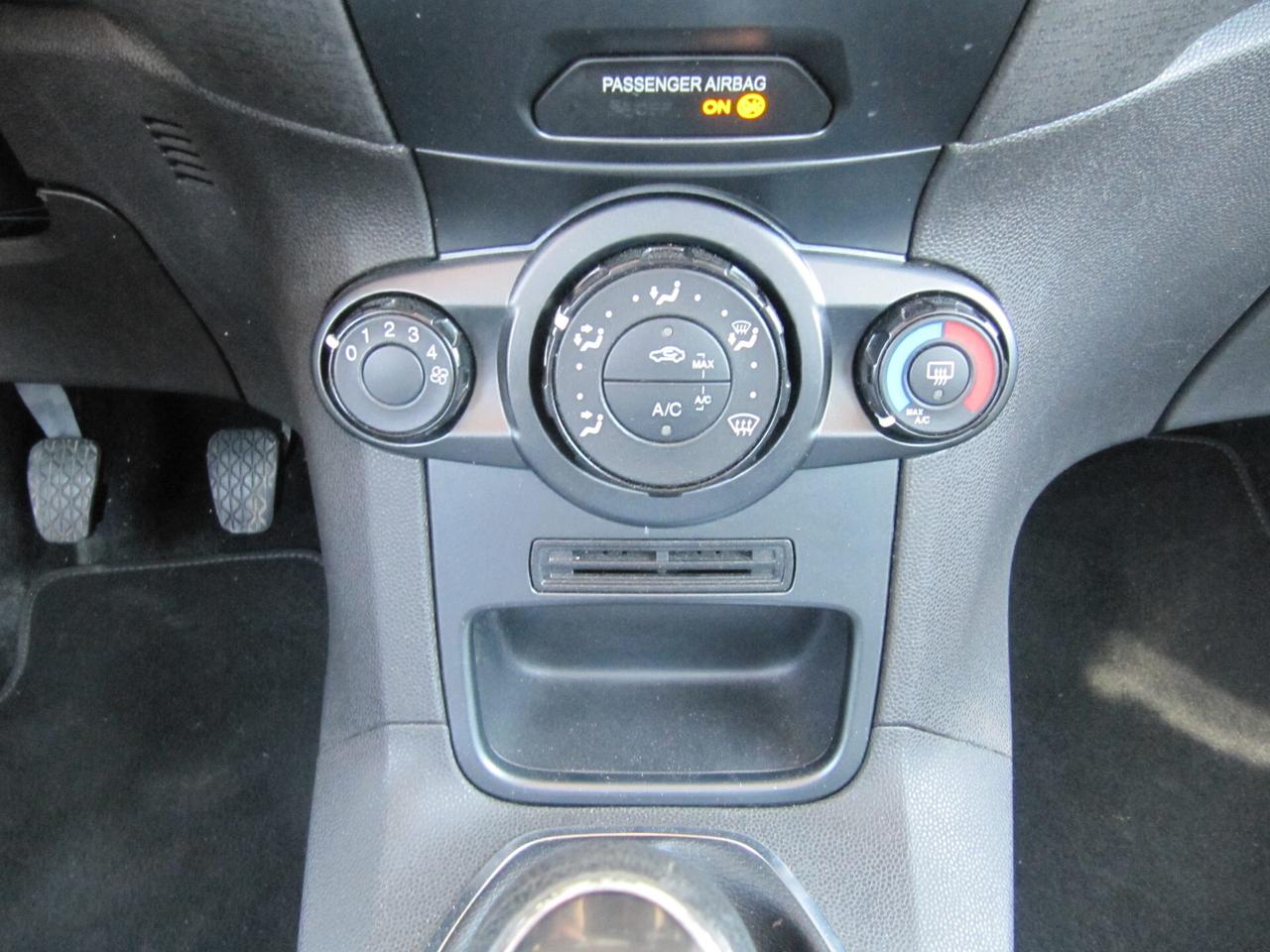 Ford Fiesta Plus 1.5 TDCi 75CV 5 porte