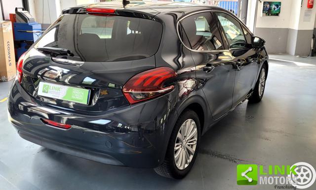 PEUGEOT 208 allure