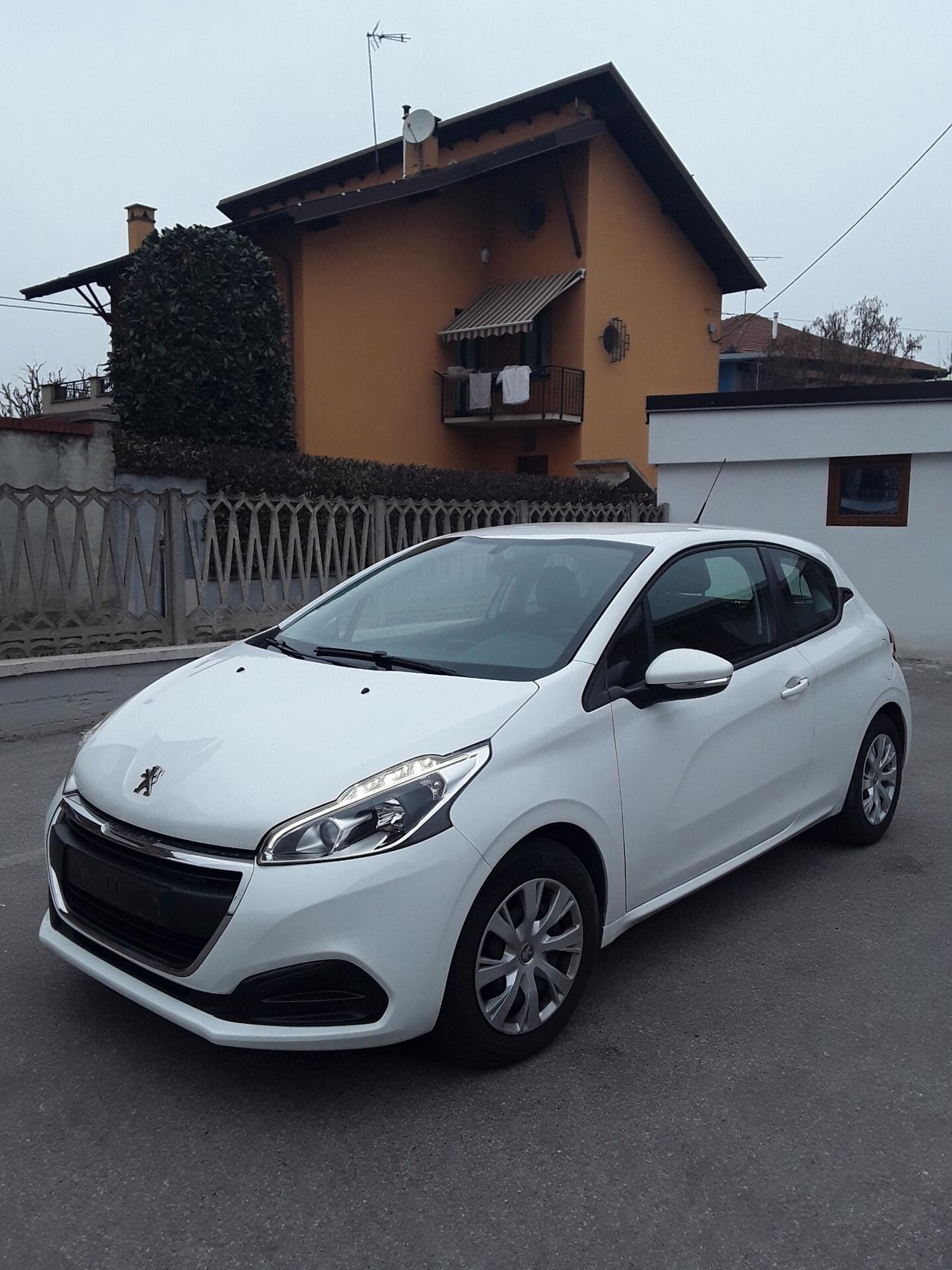 Peugeot 208 PureTech 82 3 porte Active