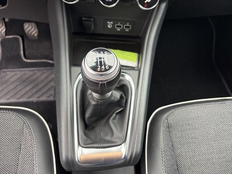 Renault Captur Captur Mild Hybrid 140 CV Intens