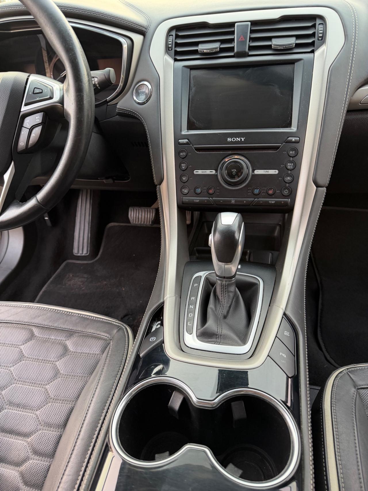 Ford Mondeo Full Hybrid 2.0 187 CV eCVT 4 porte Vignale