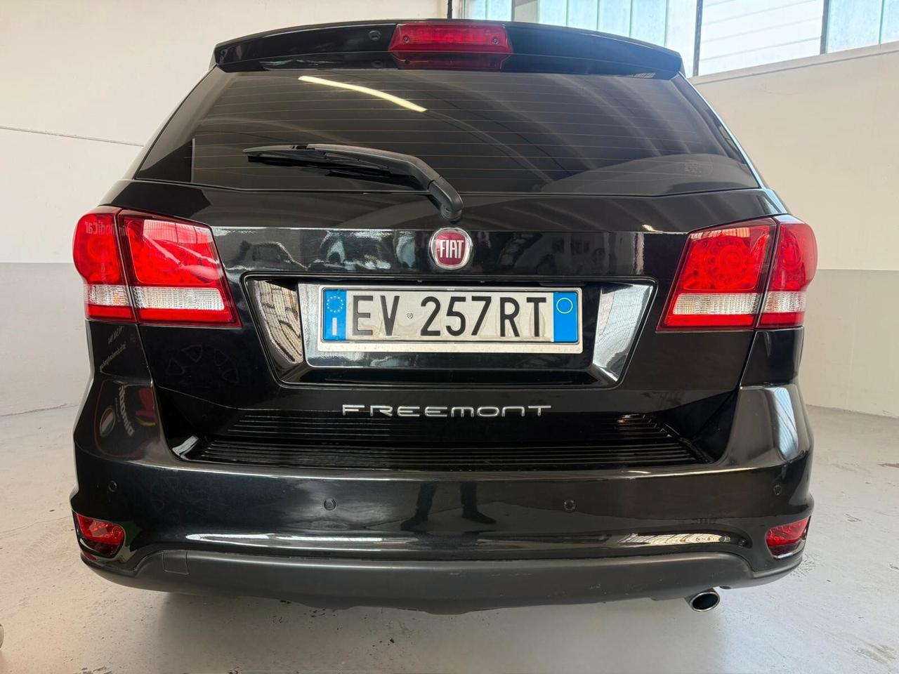 Fiat Freemont 2.0 Multijet 140 CV VETRI SCURI+SENSORI+7 POSTI