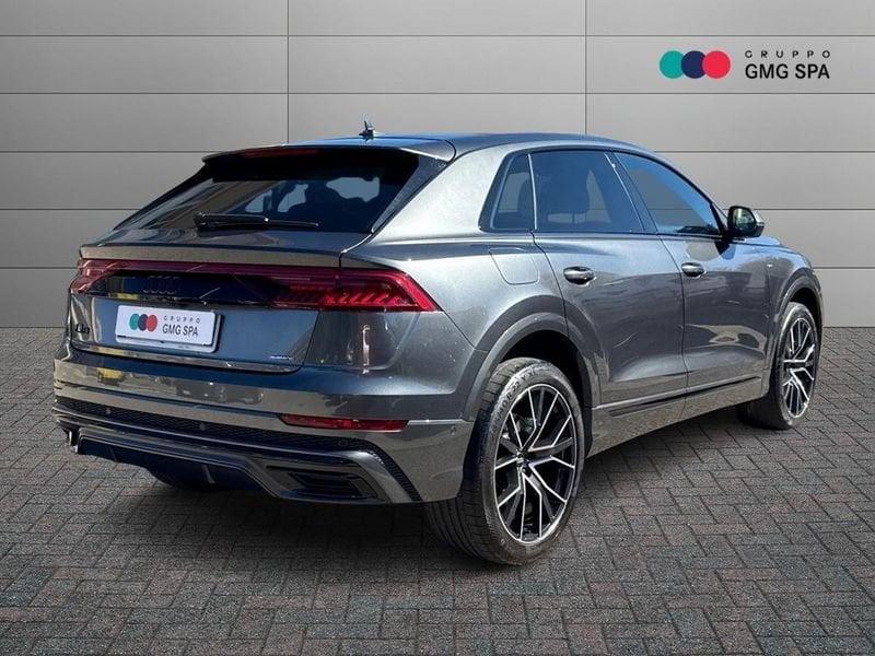 Audi Q8 55 3.0 tfsi mhev quattro tiptronic