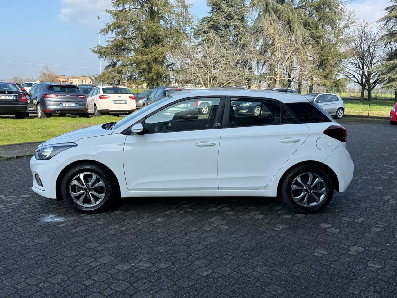 Hyundai i20 - 1.2 GPL 5p.|RETROCAMERA|NEOPATENTATI