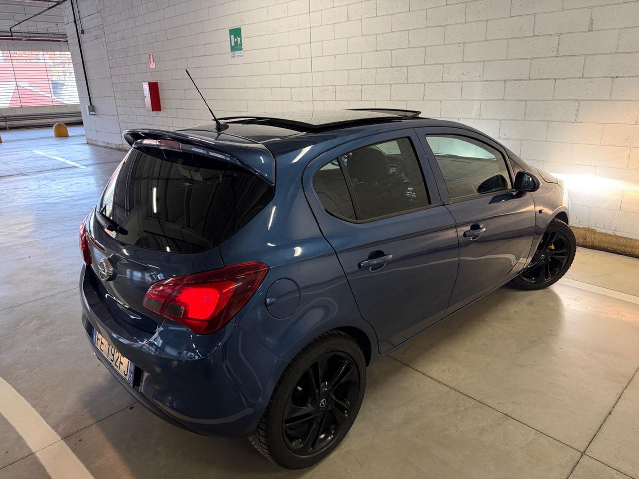 Opel Corsa 1.2 5 porte b-Color