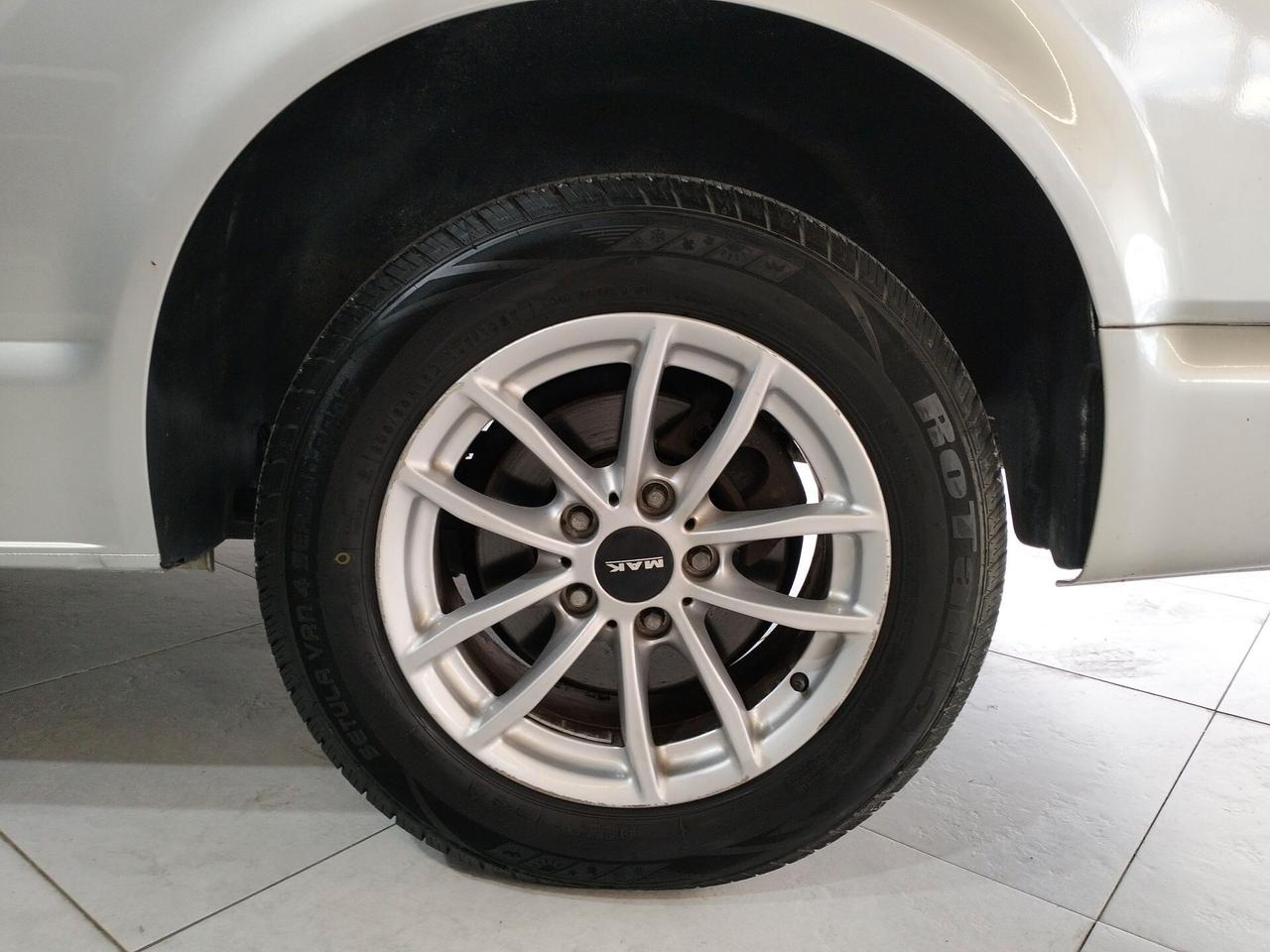 Volkswagen T5 Caravelle 2.0 TDI 102CV PC Trendline