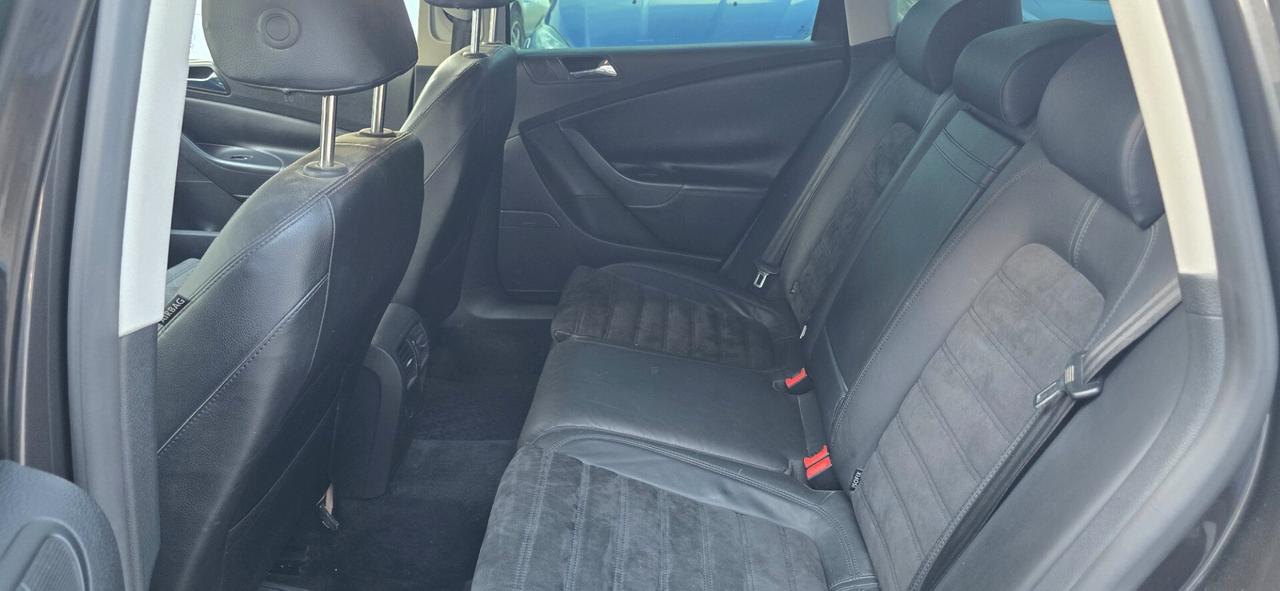 Volkswagen Passat 2.0 16V TDI 4mot. Var. Sportline