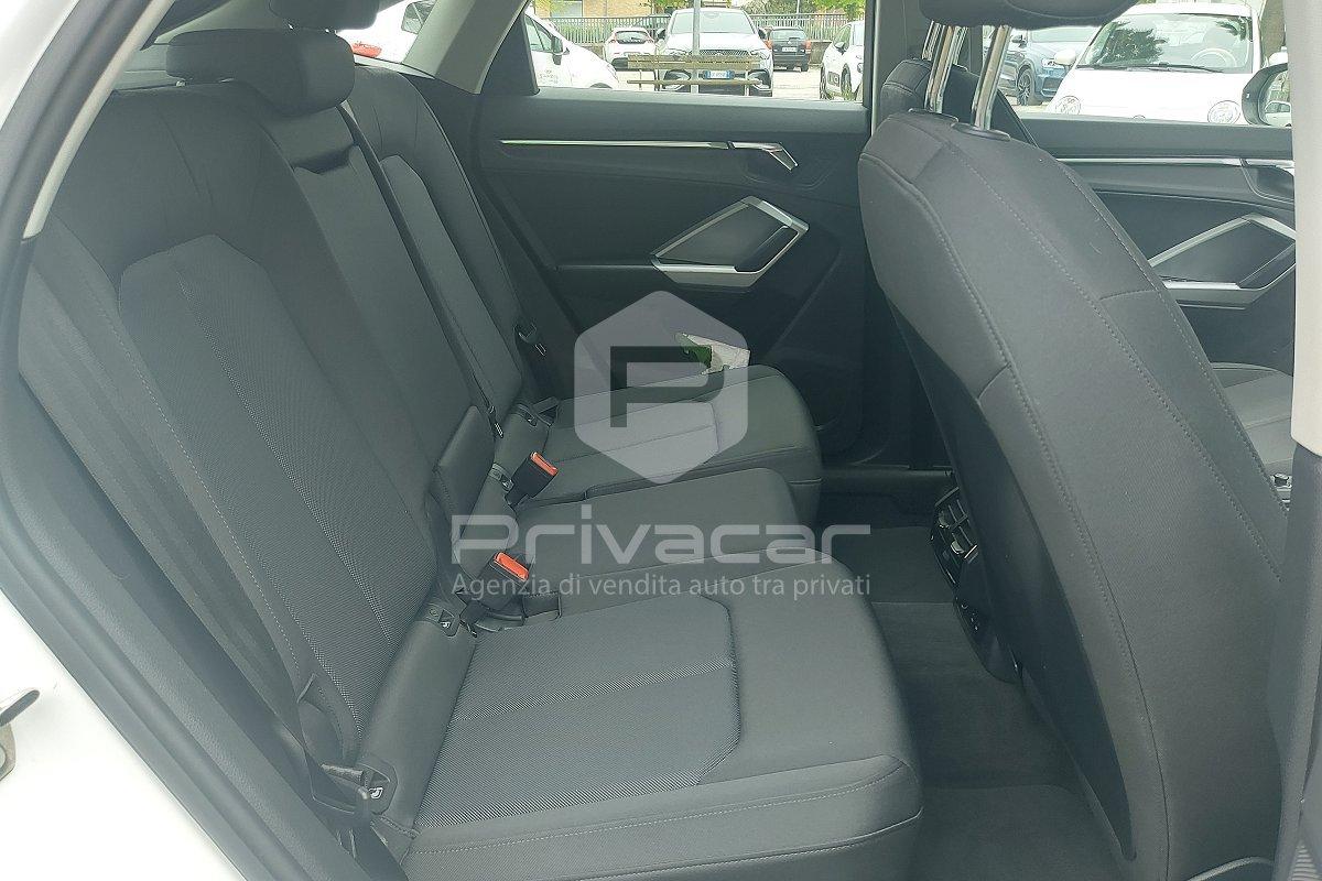 AUDI Q3 SPB 35 TDI quattro S tronic Business Plus