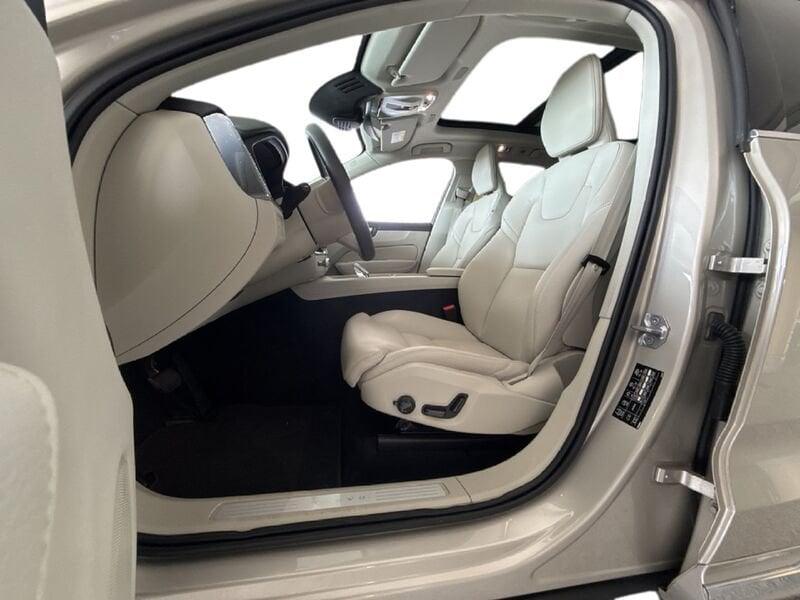 Volvo XC60 XC60 B4 (d) AWD Geartronic Inscription