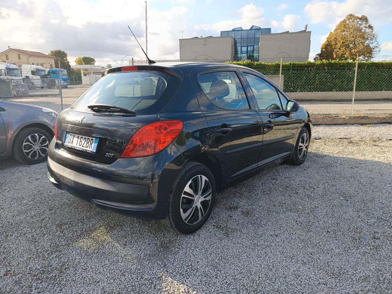 Peugeot 207 1.4 8V 75CV 5p. X Line ECO GPL Tua da 86€/Mese