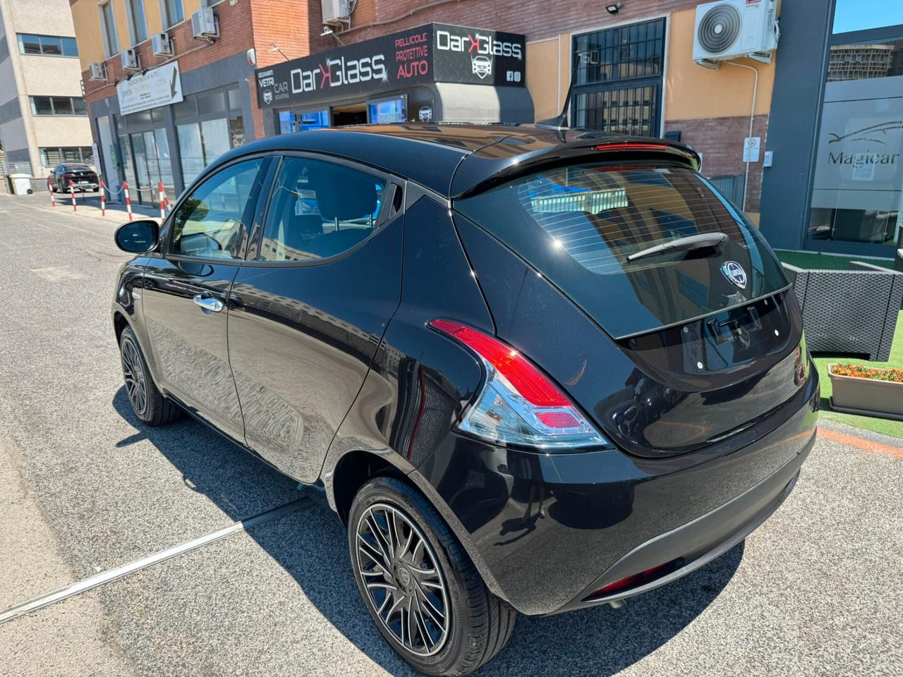 Lancia Ypsilon 1.0 FireFly 5 porte S&S Hybrid Gold