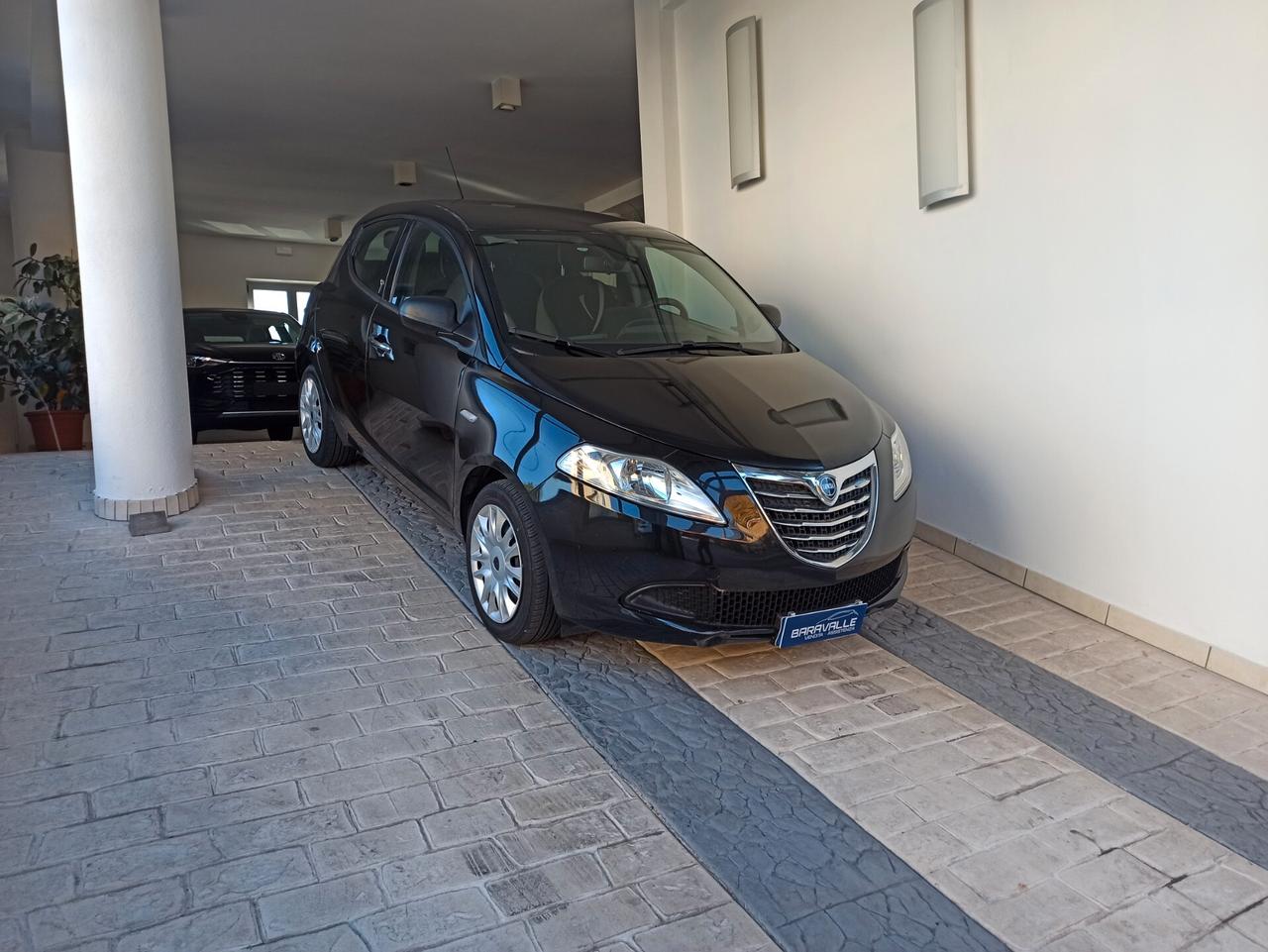 Lancia Ypsilon 1.2 69 CV 5 porte S&S Silver