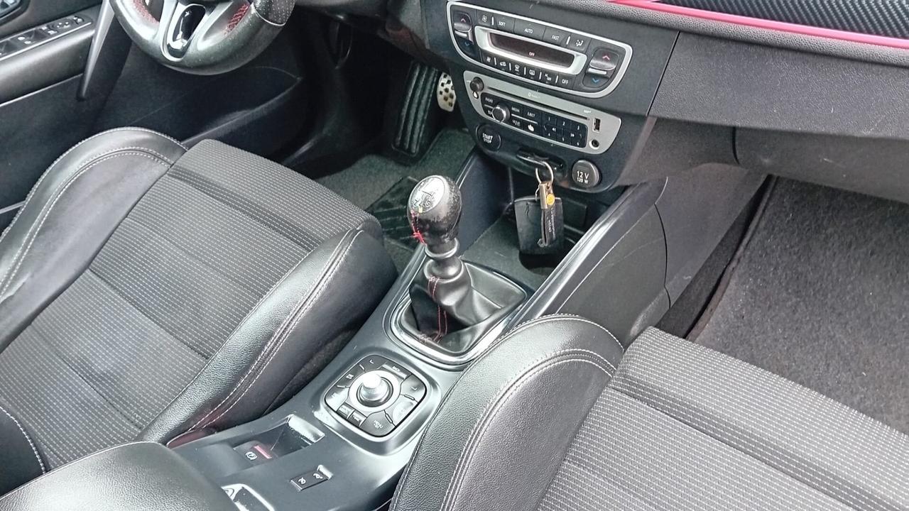 Renault megane s.w “g.t line”1.5 dci-full -2012
