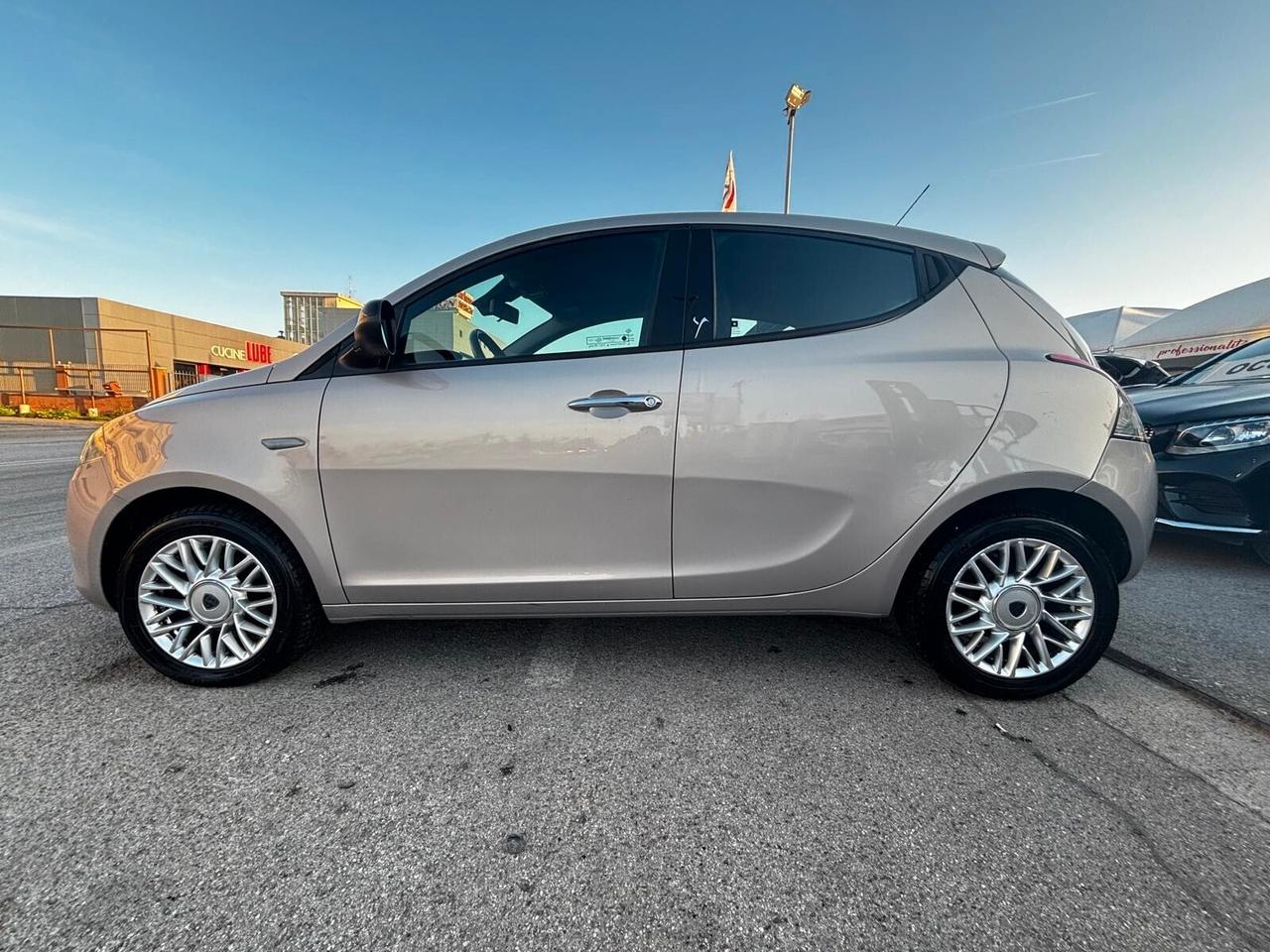 Lancia Ypsilon 1.3 MJT 16V 95 CV 5 porte S&S Gold