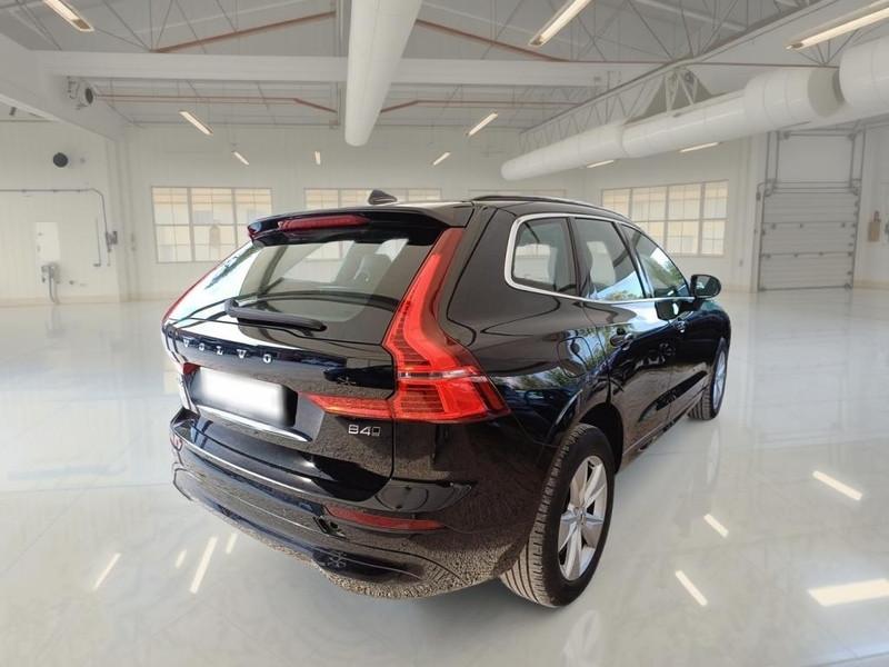 VOLVO XC60 B4 D AWD automatico Momentum Pro
