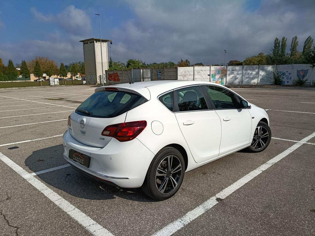 Opel Astra Cosmo 1.6 CDTI #50878