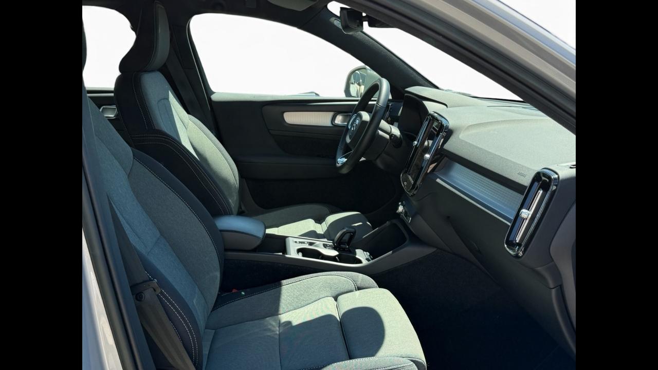 VOLVO XC40 2023 - XC40 1.5 t4 recharge phev Core auto