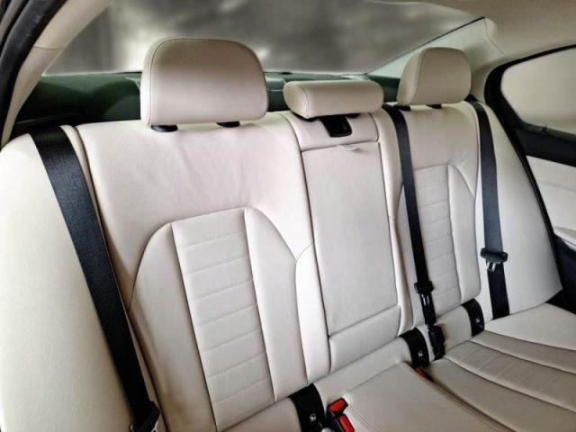 BMW 318 d 48V Luxury