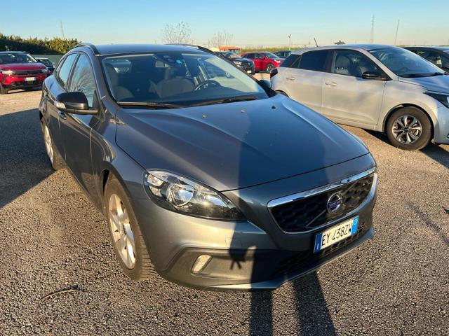 VOLVO V40 Cross Country D2 1.6 Momentum