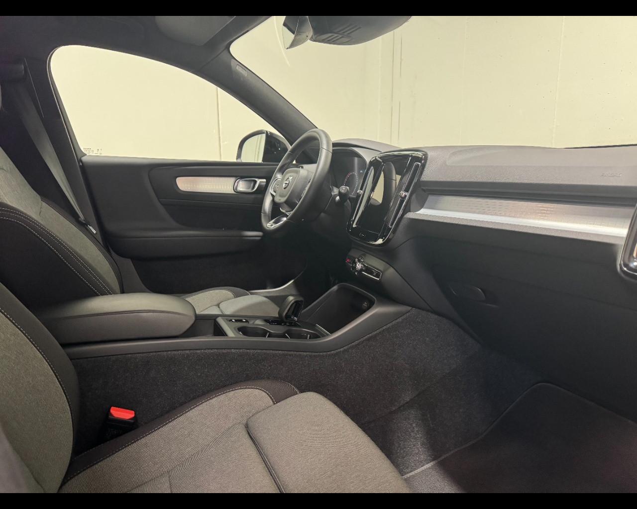 VOLVO XC40 T4 RECHARGE CORE AUTO