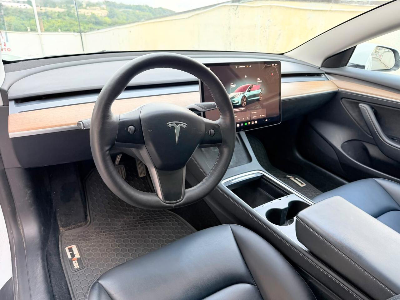 Tesla Model 3 RWD