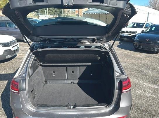 Mercedes-benz B 180 d Automatic AMG Line Premium Plus Navi Pdc UNIPRO IVA DEDUCIBILE