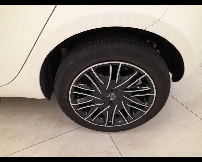 Lancia Ypsilon III 2021 1.0 firefly hybrid Gold s&s 70cv