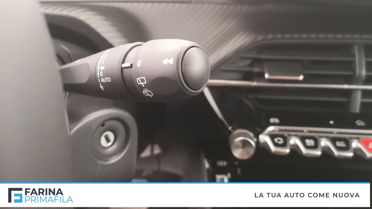 PEUGEOT 2008 1.2 hybrid Allure 136cv e-dcs6