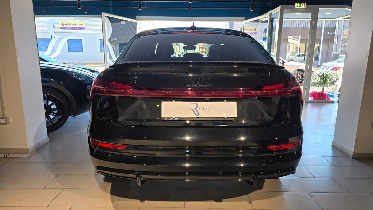 Audi Q8 e-tron SPB 55 quattro