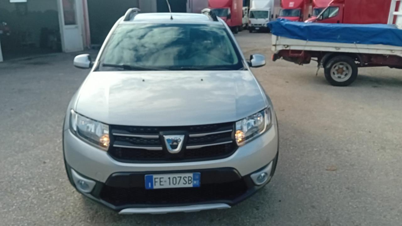 Dacia sandero stepway-1.5 dci- camb/aut-2016