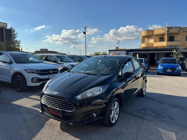 FORD Fiesta 1.2 82CV GPL 5 porte Black & White Edition