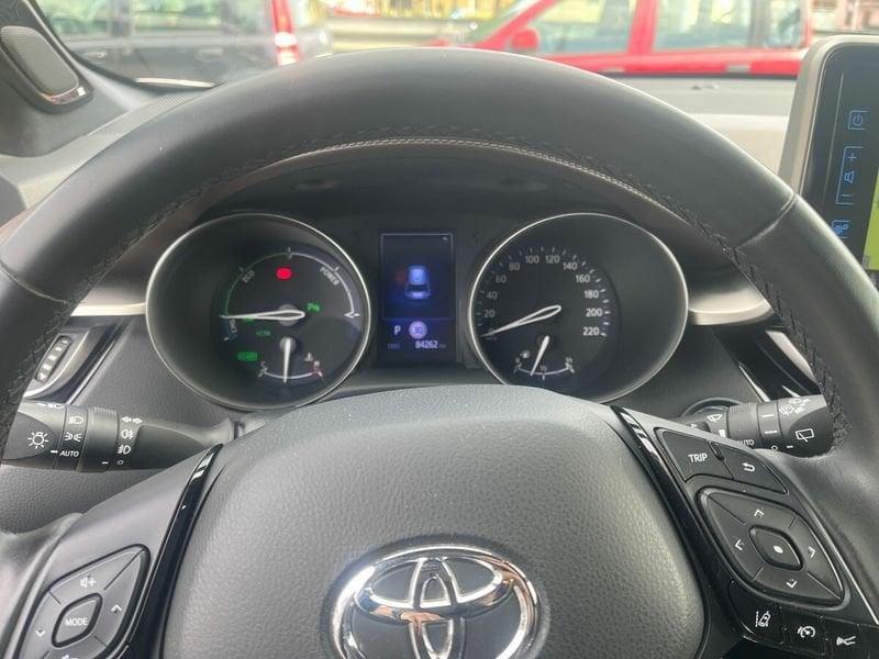 Toyota C-HR 1.8h Lounge 2wd e-cvt my18