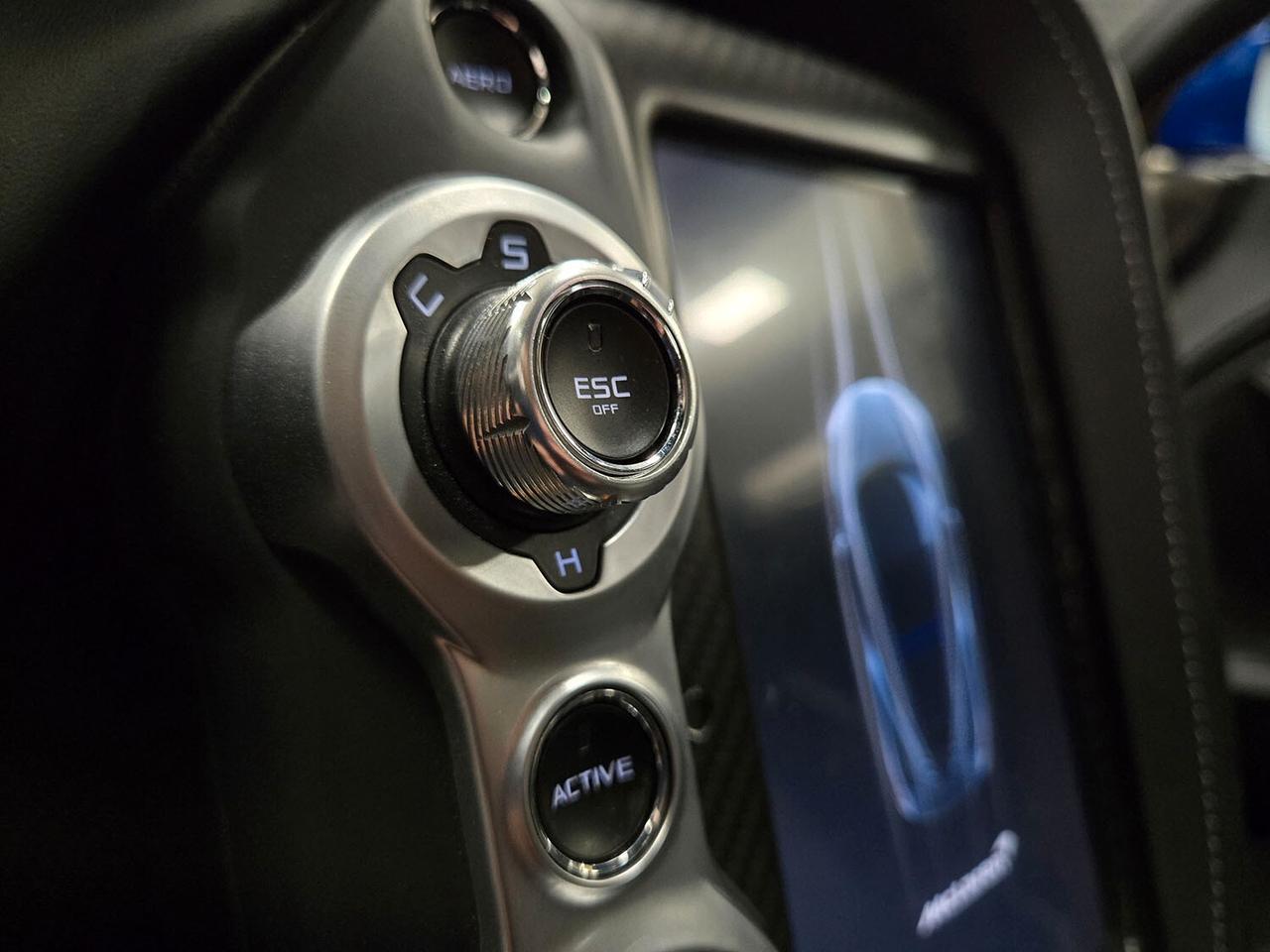 Mclaren 720S IVA ESPOSTA INCLUSA -SERVICE -BURTON BLUE -SCARICO