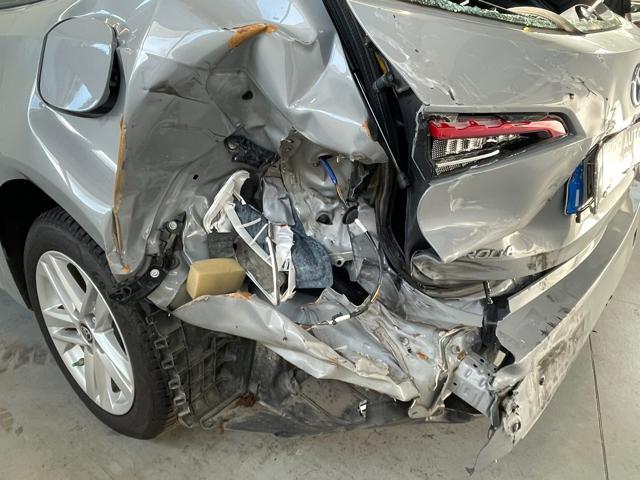 TOYOTA Corolla TOURING SPORTS 1.8 HYBRID STYLE