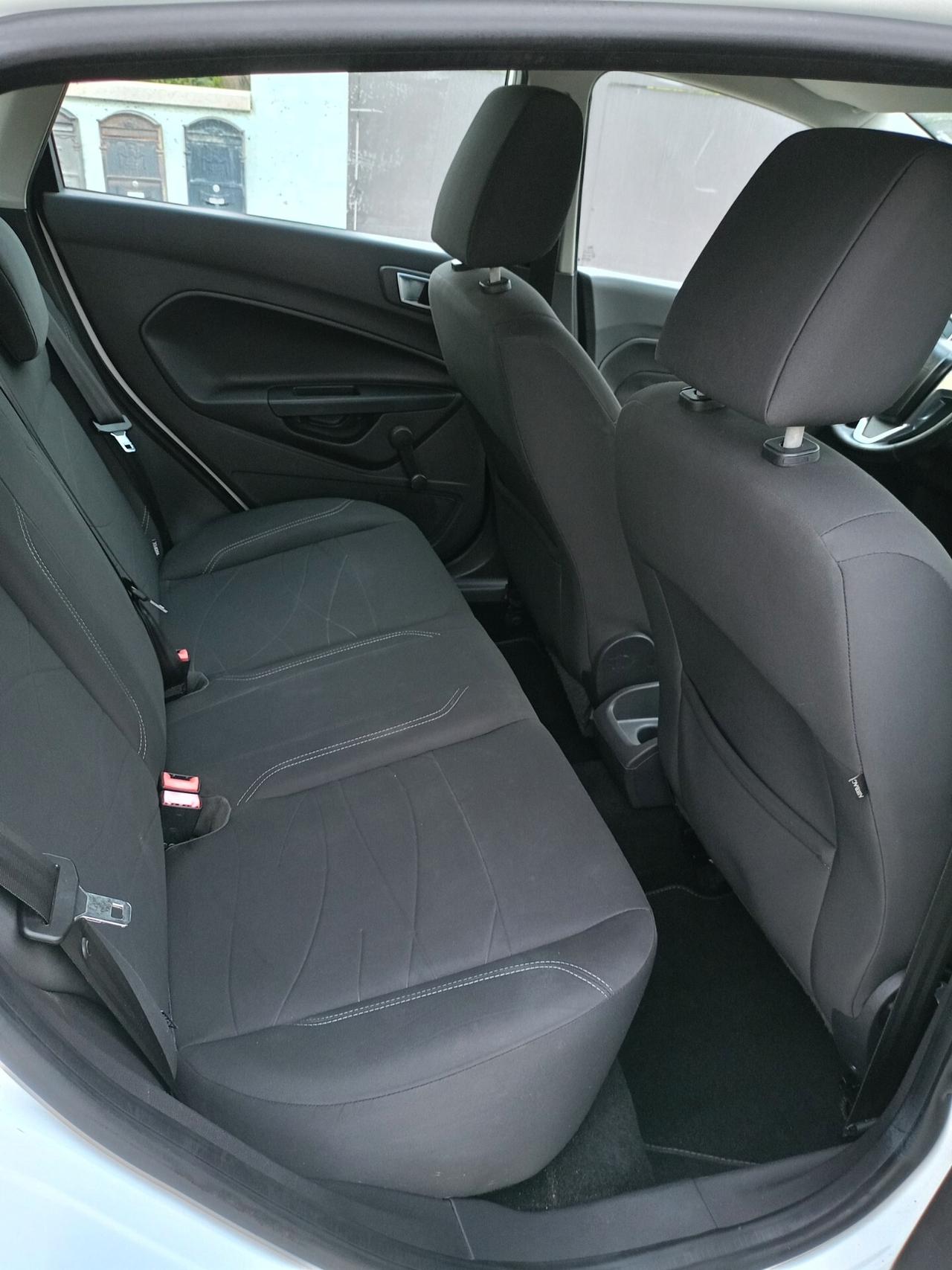 FORD FIESTA 1.400 BENZINA GPL