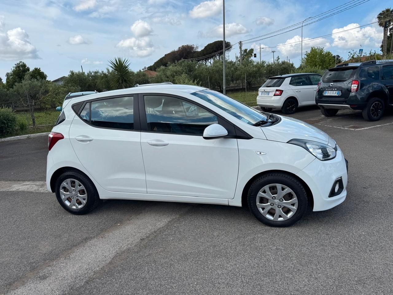 Hyundai i10 1.0 MPI BENZ 65CV 5P NEOPATENT 2014