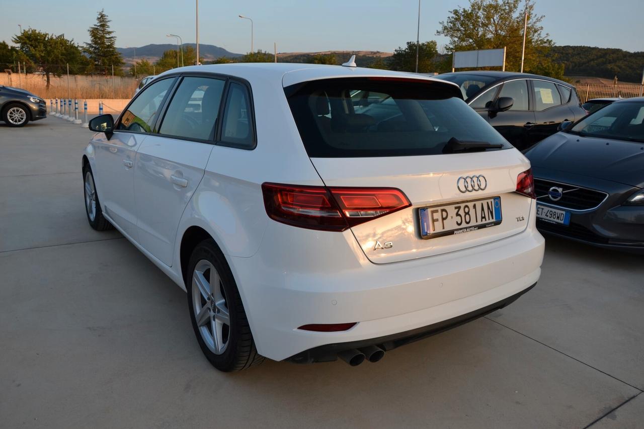 AUDI A3 2.0 TDI S-Tronic Business SB '18