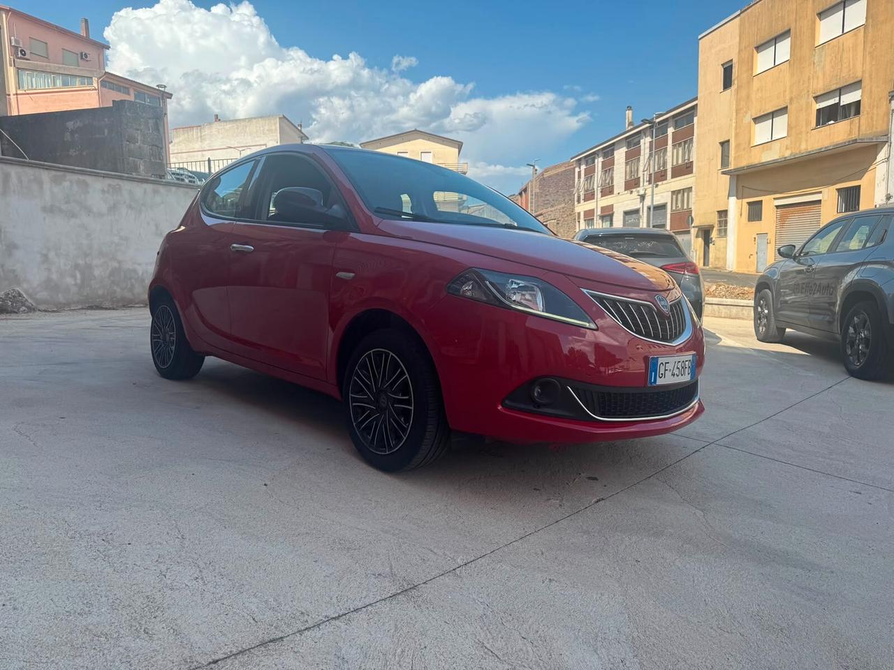 Lancia Ypsilon 1.0 FireFly 5 porte S&S Hybrid Ecochic Gold