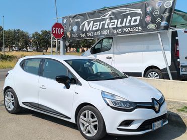 RENAULT CLIO MOSCHINO 1.5 HDI 75cv LED/NAVI/SES.POST/RETROCA